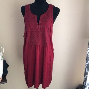 Old navy long tank with Aztec style accents